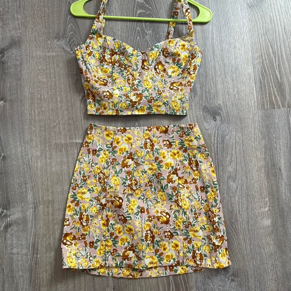 Astr Other - Astr The Label two piece floral print mini skirt set